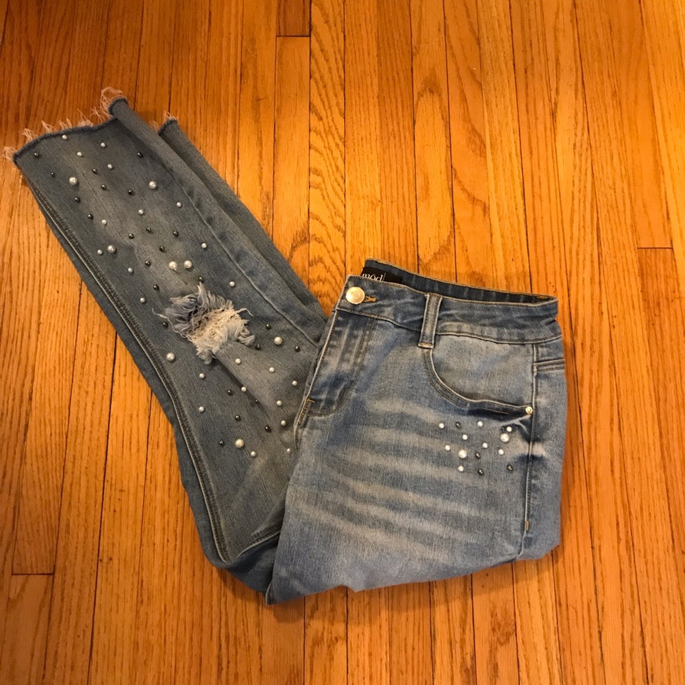 Pearl Embellished Cropped Jeans
